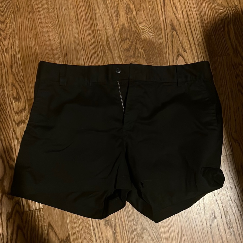 Gap size 14 black 3” khaki shorts